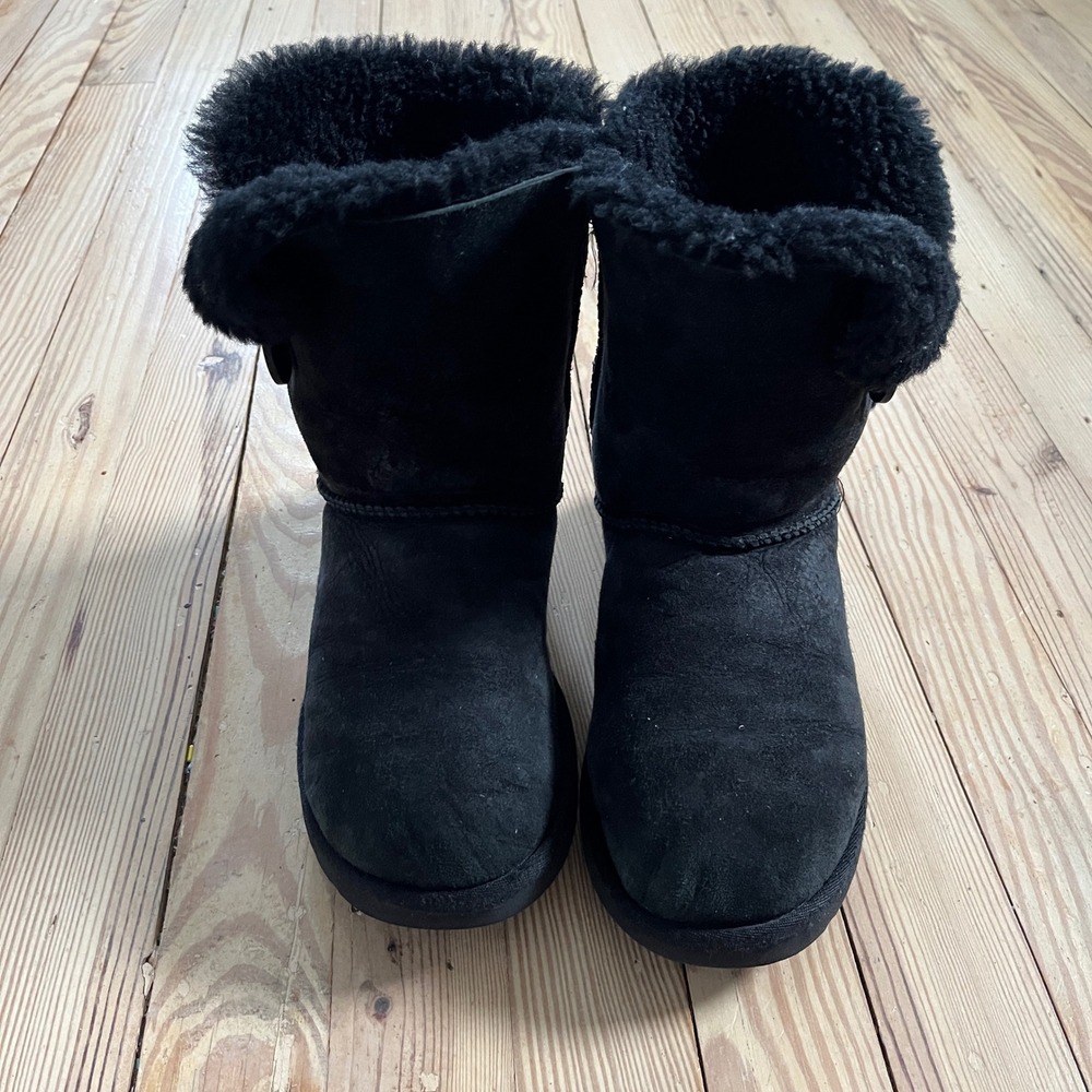 UGG Bailey Button Boots Women Size 7 Black Suede Sheepskin Mid Calf 5803 comfort - Picture 4 of 9